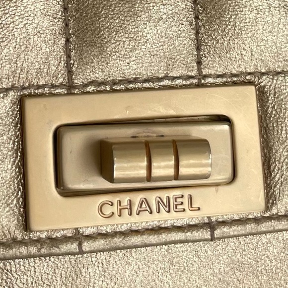SOLD ❤️ Chanel Reissue Mini Chocolate Bar Accordion Bag - Picture 11 of 11